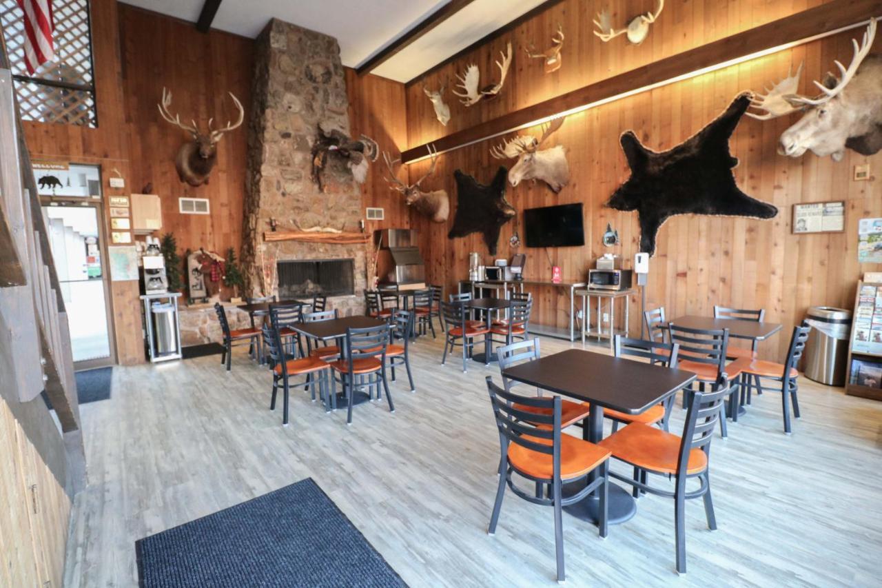 Bear Lodge Motel Sundance Exterior photo