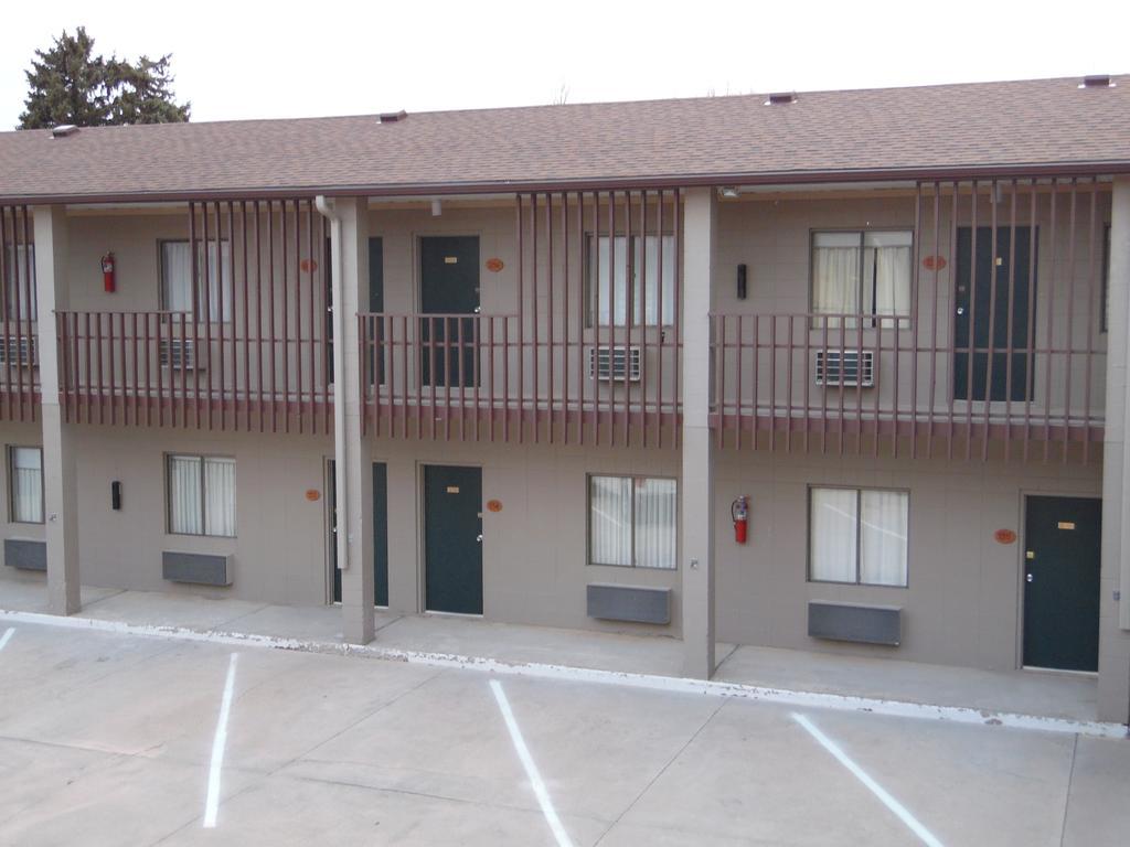 Bear Lodge Motel Sundance Exterior photo