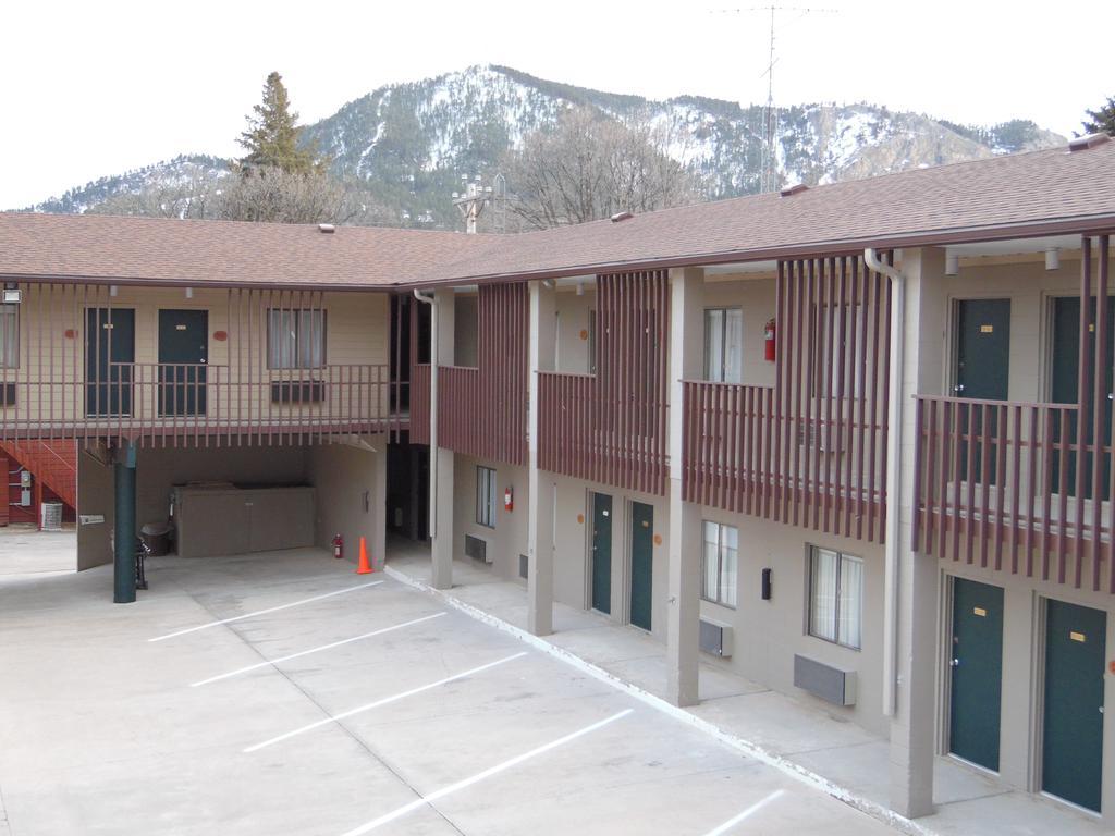 Bear Lodge Motel Sundance Exterior photo