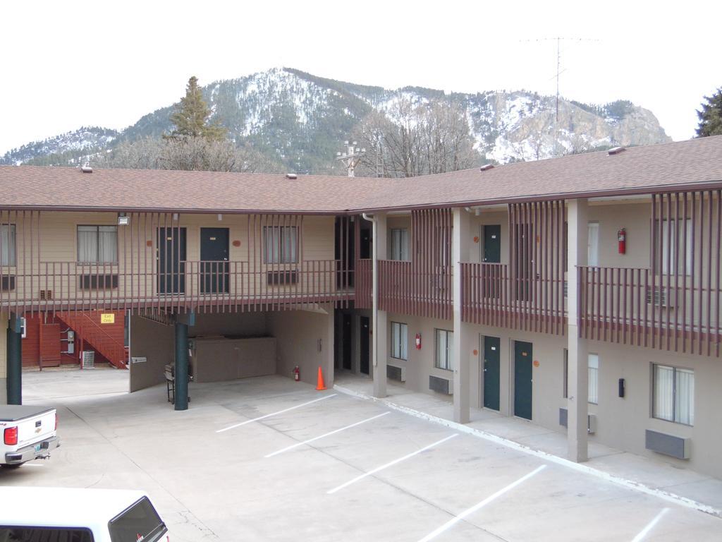 Bear Lodge Motel Sundance Exterior photo