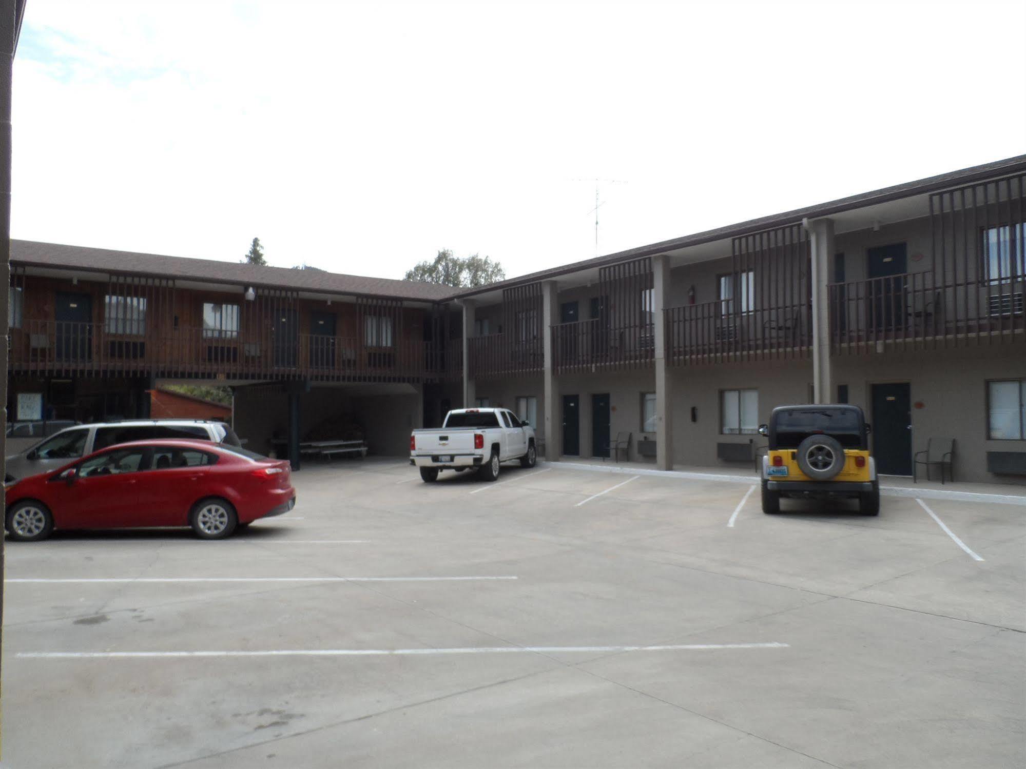 Bear Lodge Motel Sundance Exterior photo